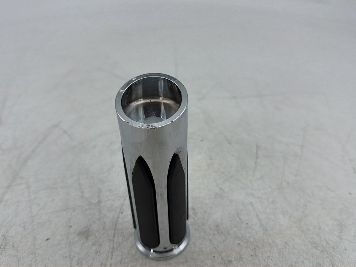 2003 Harley Electra Glide Touring FLHTI OEM Front 1 Hand Grip Handgrip Hold