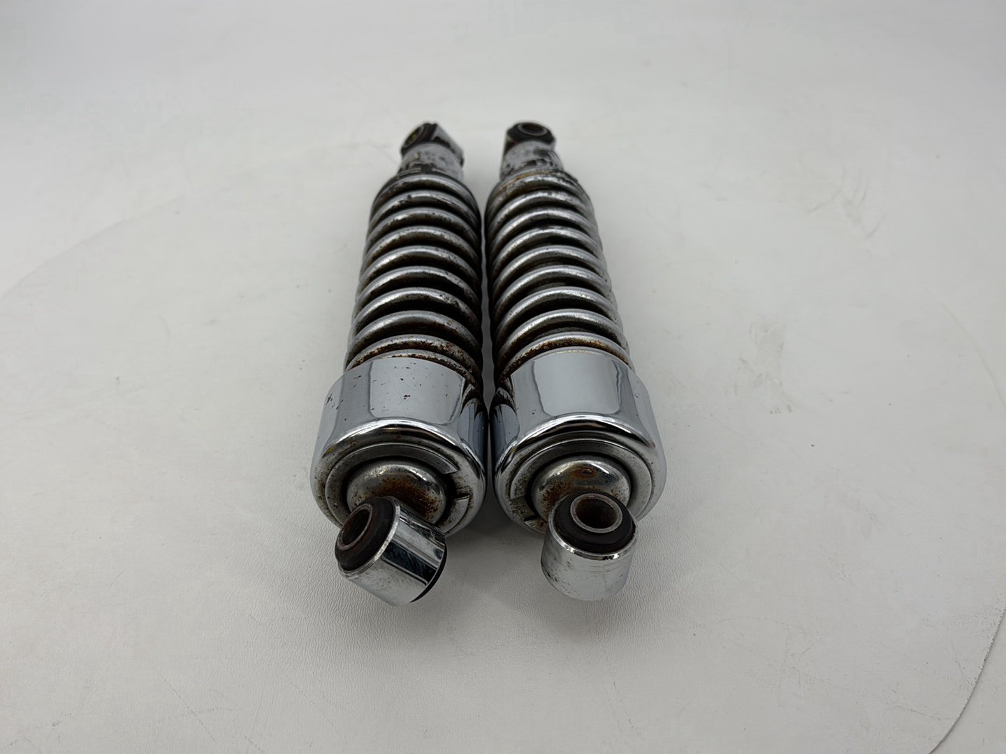 2004 - 2013 Harley-Davidson Sportster 883 Custom Rear Left Right Shock Absorbers 54568-04