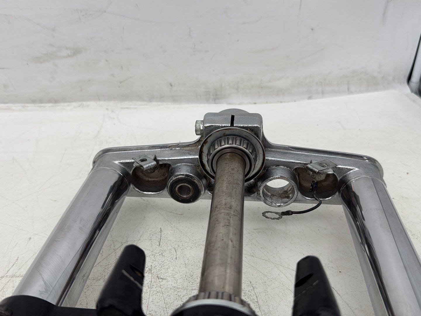 2000 Harley Softail FLSTC Heritage Classic OEM Front Triple Tree Set & LH RH Fork Legs Sliders