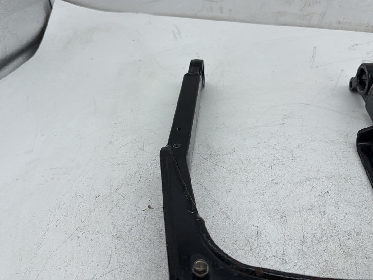 2007 Harley Road King Touring FLHR OEM Rear Fork Swingarm Swing Arm