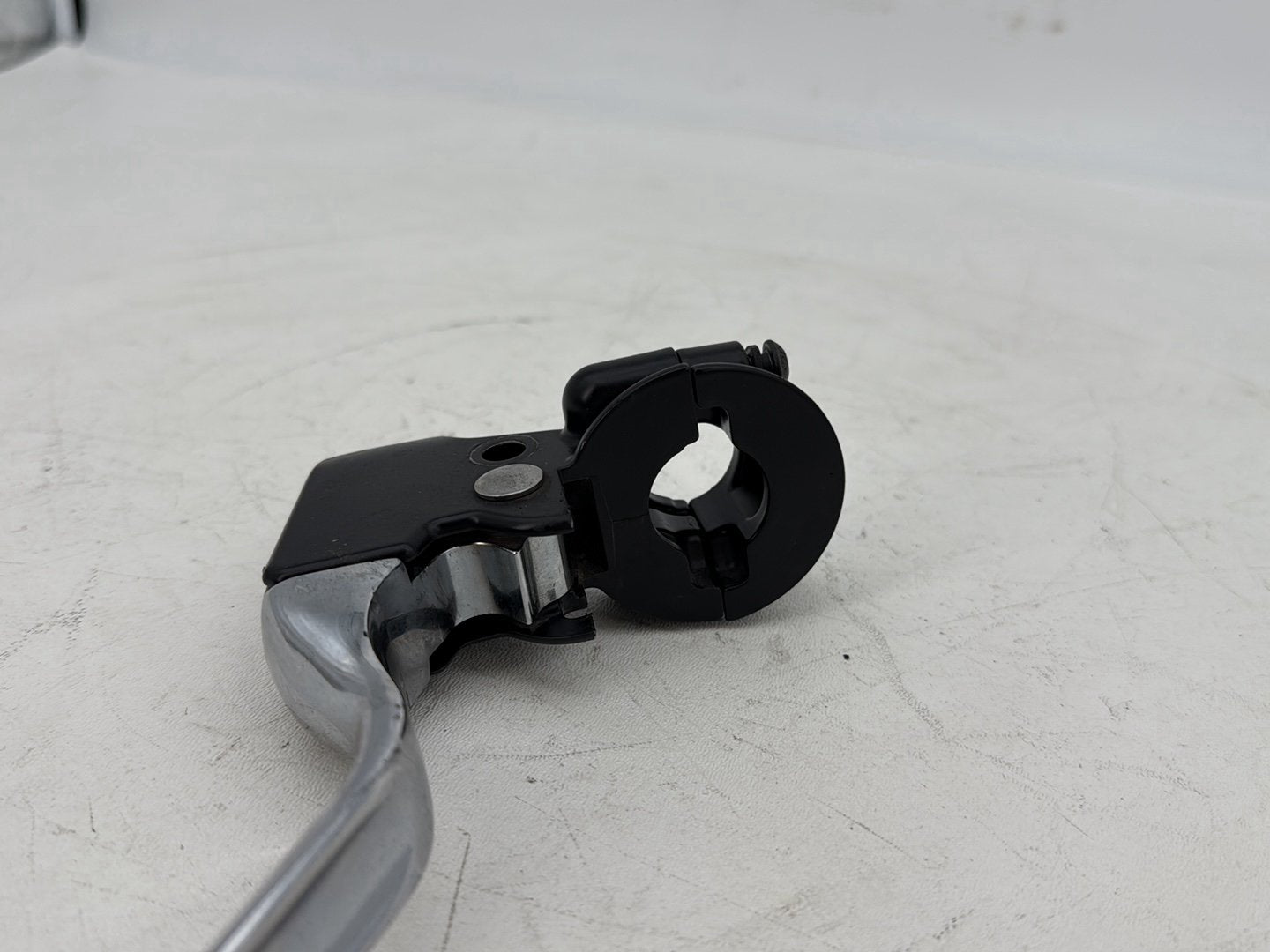 2007 - 2012 Harley-Davidson Touring Electra Glide Ultra Front Left Hand Clutch Control Lever 38700-08