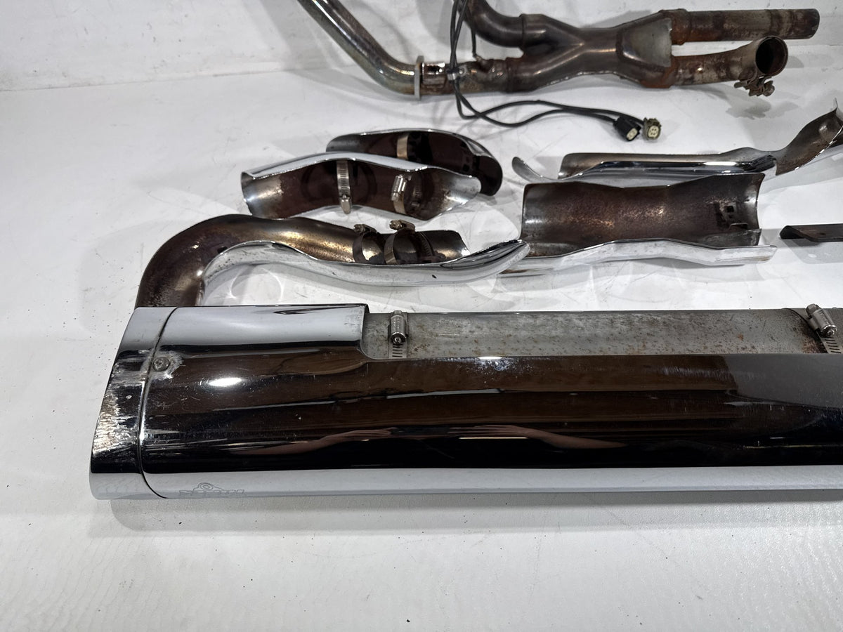 14 Harley Electra Glide Touring Ultra Exhaust Header Pipes Muffler Vance & Hines