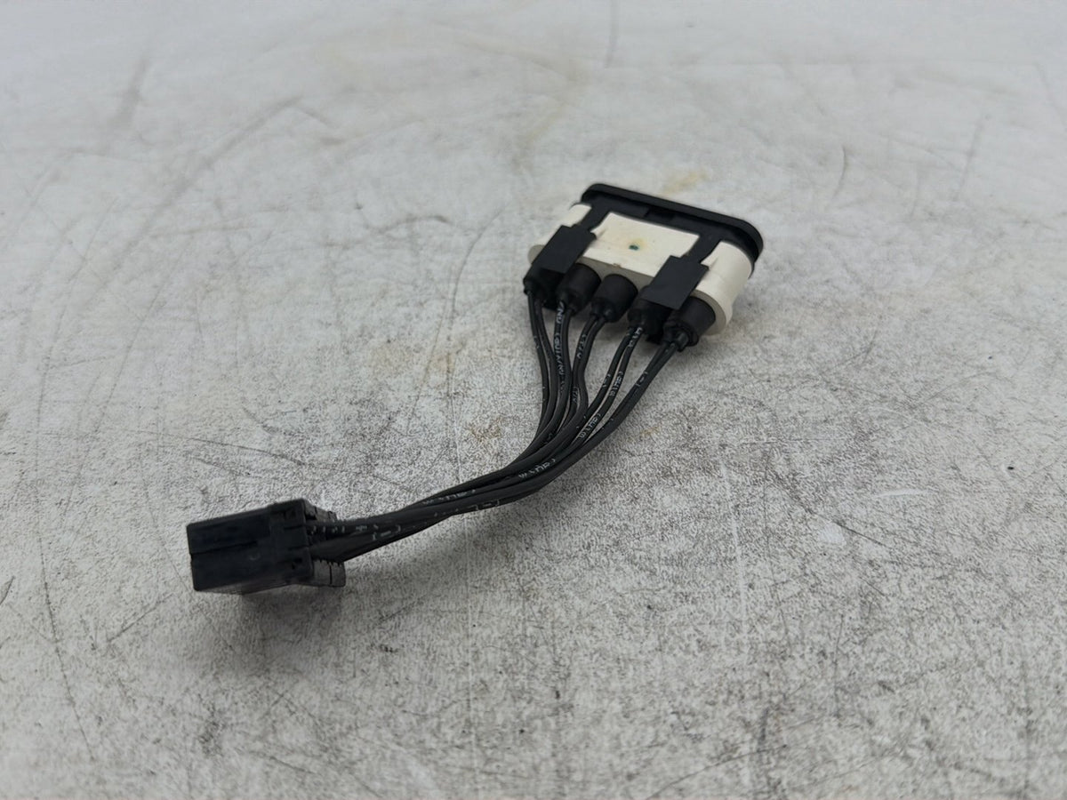 2005 Harley Electra Glide FLHTI OEM Dash Indicator Lamp Wire Plug 68789-96A