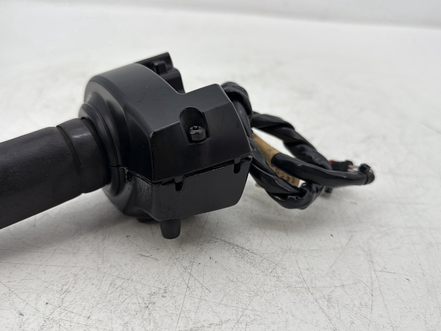 2014 Harley Street Glide Touring FLHXS OEM Right Engine Start Kill Switches Controls