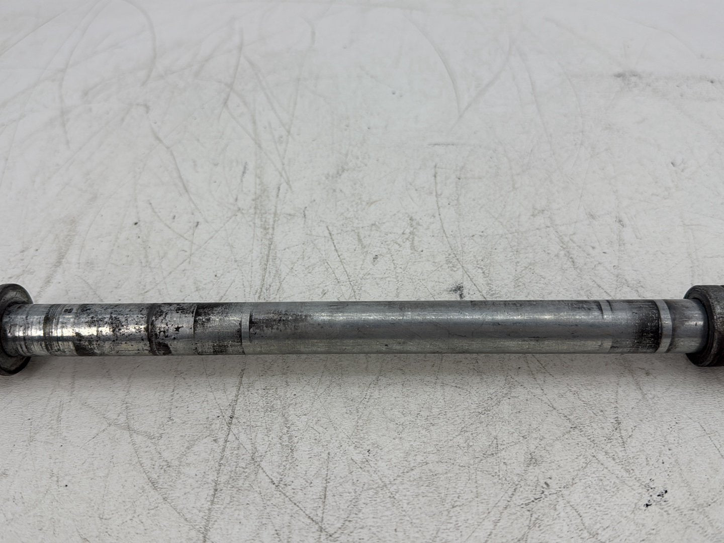 2000 Harley Touring FLHTCUI Electra Glide Ultra OEM Rear Wheel Axle Bolt Shaft