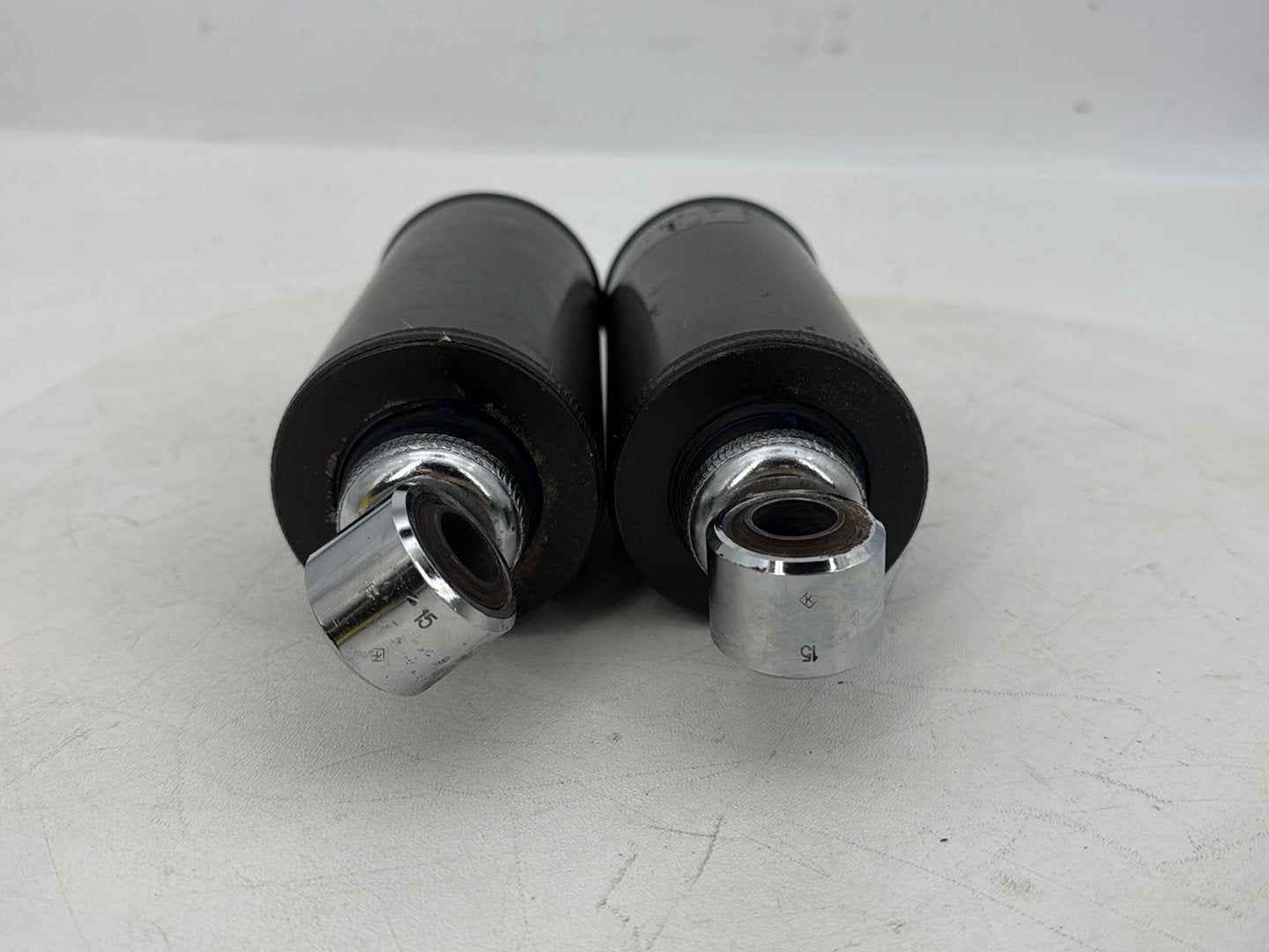 1999 - 2006 Harley-Davidson Softail Heritage Rear Left Right Shock Absorbers 54508-00B