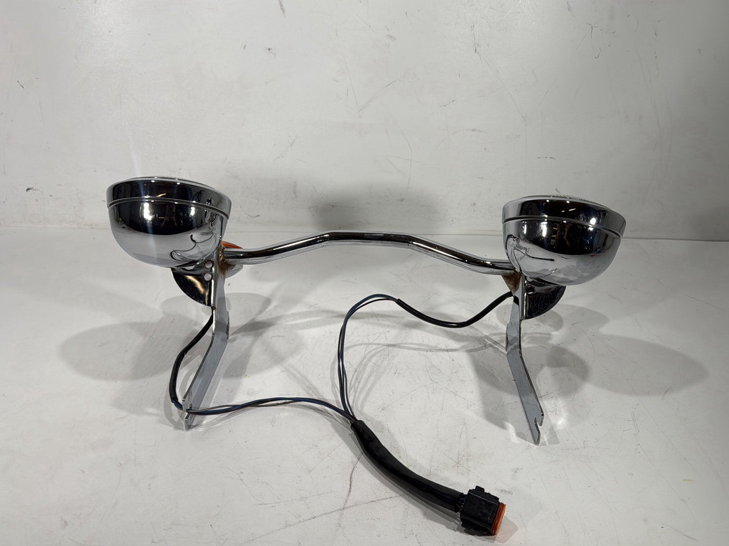 1996 Harley Electra Glide Touring FLHT OEM Front Turn Signal Indicators Aux Light Bar