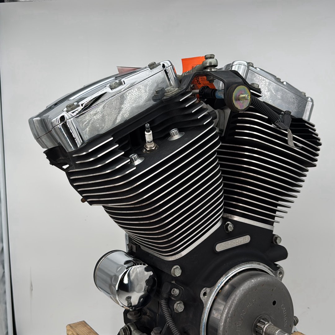 1999 - 2006 Harley-Davidson Touring Road King Custom EFI Twin Cam 88 Engine Motor 19261-05B