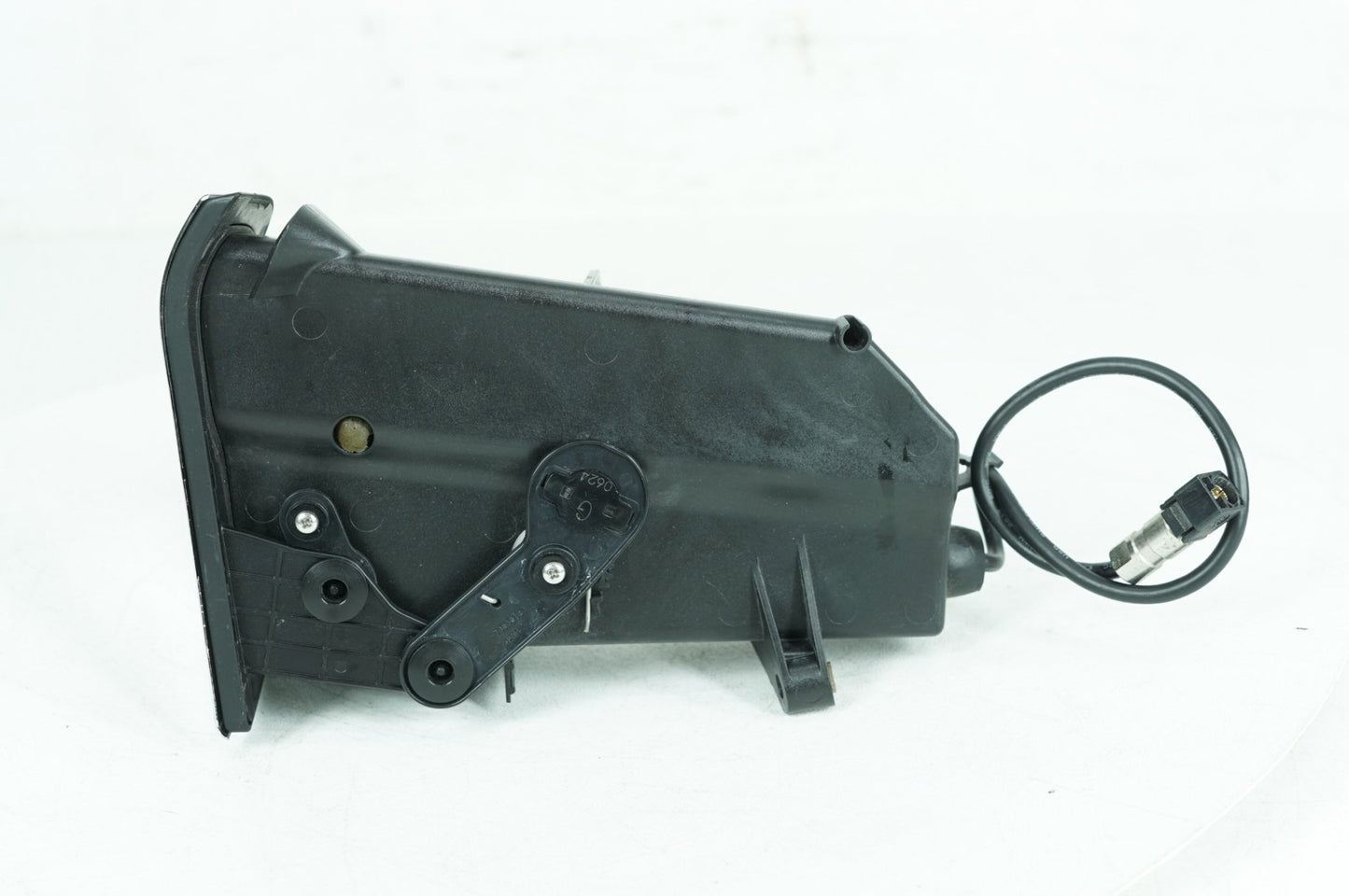 2008 - 2016 Harley-Davidson Touring Electra Glide Ultra Storage Media Compartment Glove Box 76000117