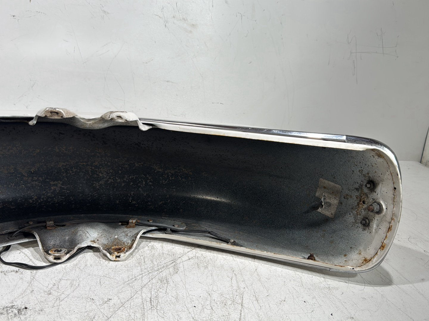 1996 Harley Road King Touring Police FLHPI OEM Front Wheel Fender Shell Panel