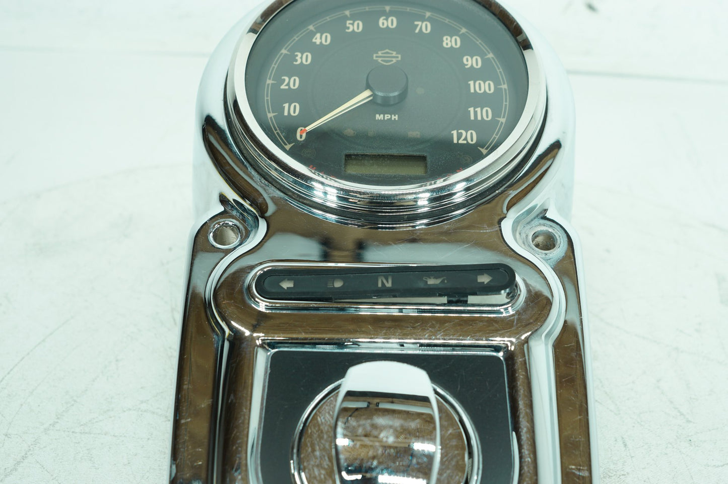 2012 - 2018 Harley-Davidson Dyna Switchback Fuel Tank Dash Console Speedometer NOKey 67096-12