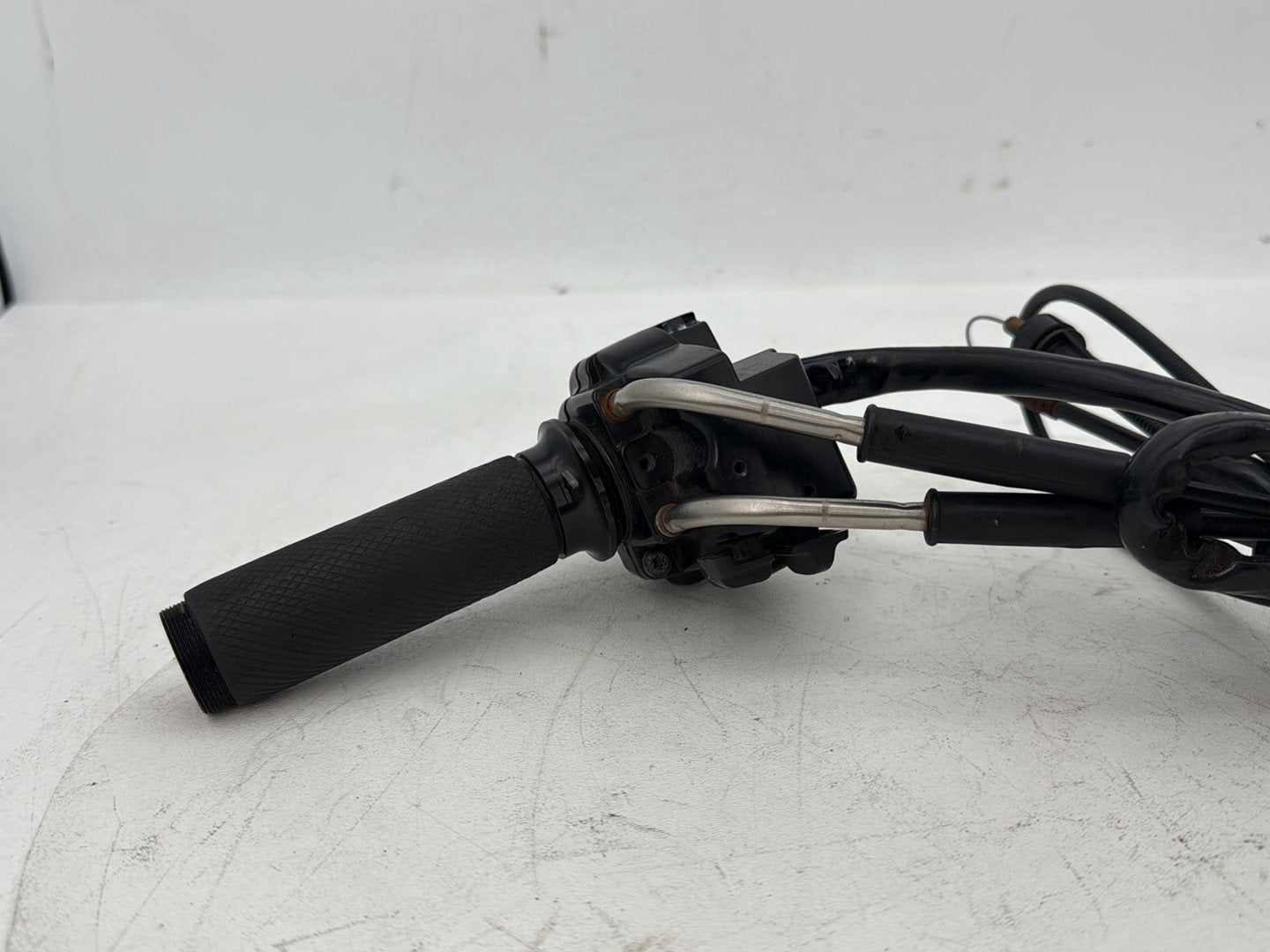 2007 - 2012 Harley-Davidson Touring Electra Glide Ultra Right Engine Start Kill Switches Controls w/ Hand Grip, Idle Throttle Cable Lines