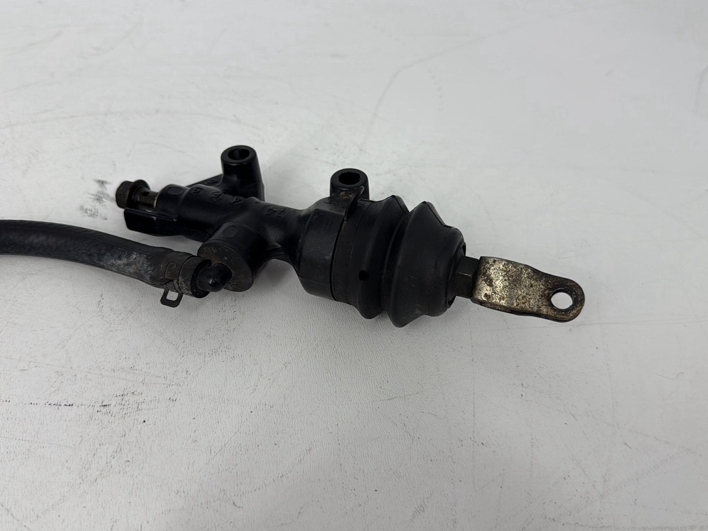2005 Harley Sportster XL883C 883 Custom OEM Rear Brake Master Cylinder Bottle Brake Line