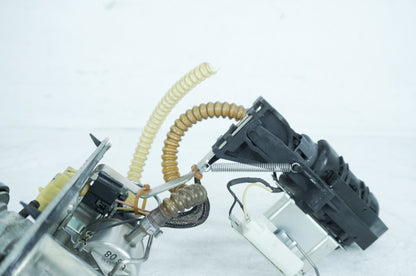 2007 - 2011 Harley-Davidson Touring CVO Electra Screamin Eagle Fuel Pump Gas Gasoline Petrol Sending 75126-06A