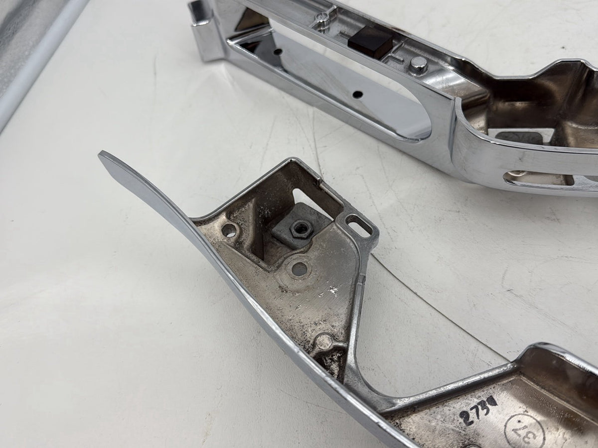 2017 Harley Touring Street Glide OEM Left Right Saddlebag Fender Struts Brackets