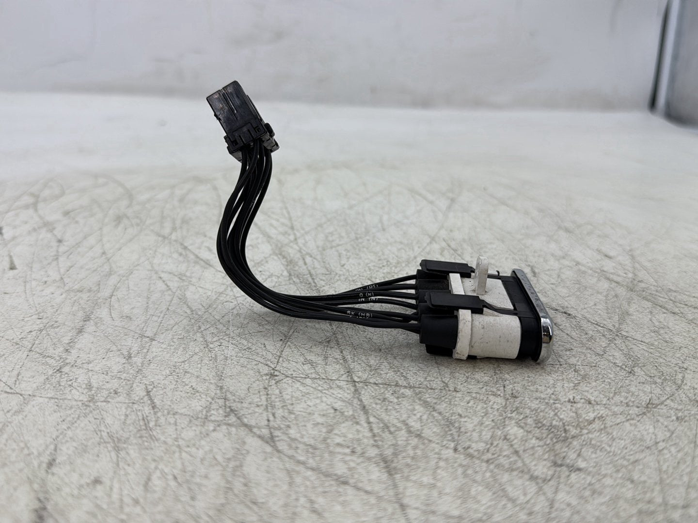 1998 Harley Touring FLHTCUI Electra Glide Ultra OEM Dash Indicator Lamp Wire Plug In