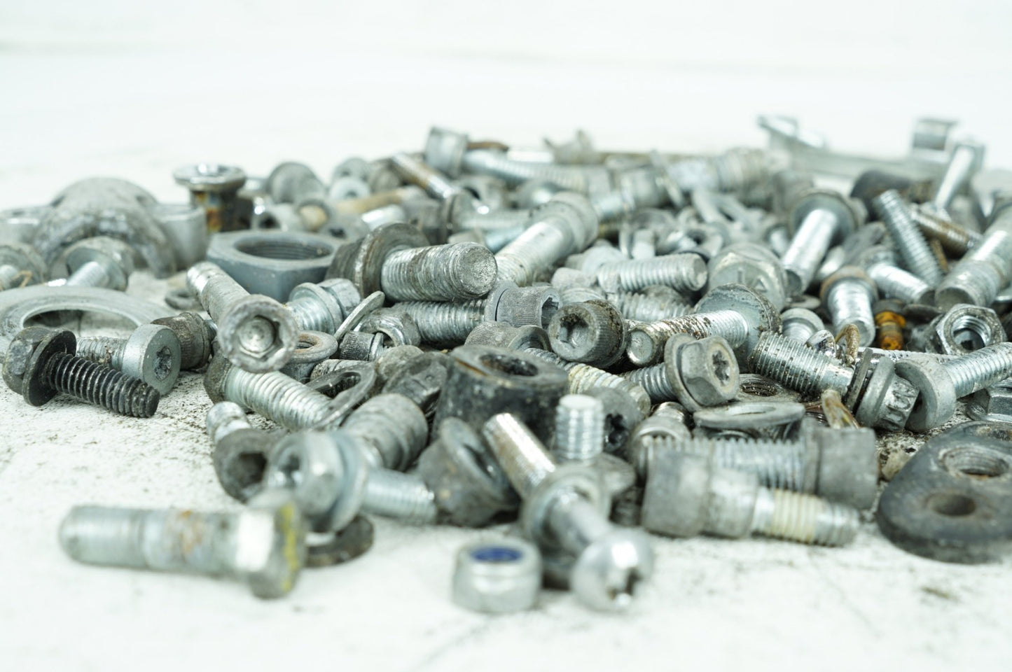2008 - 2016 Harley-Davidson Touring Road Glide Ultra Hardware Bolts Nuts & Brackets