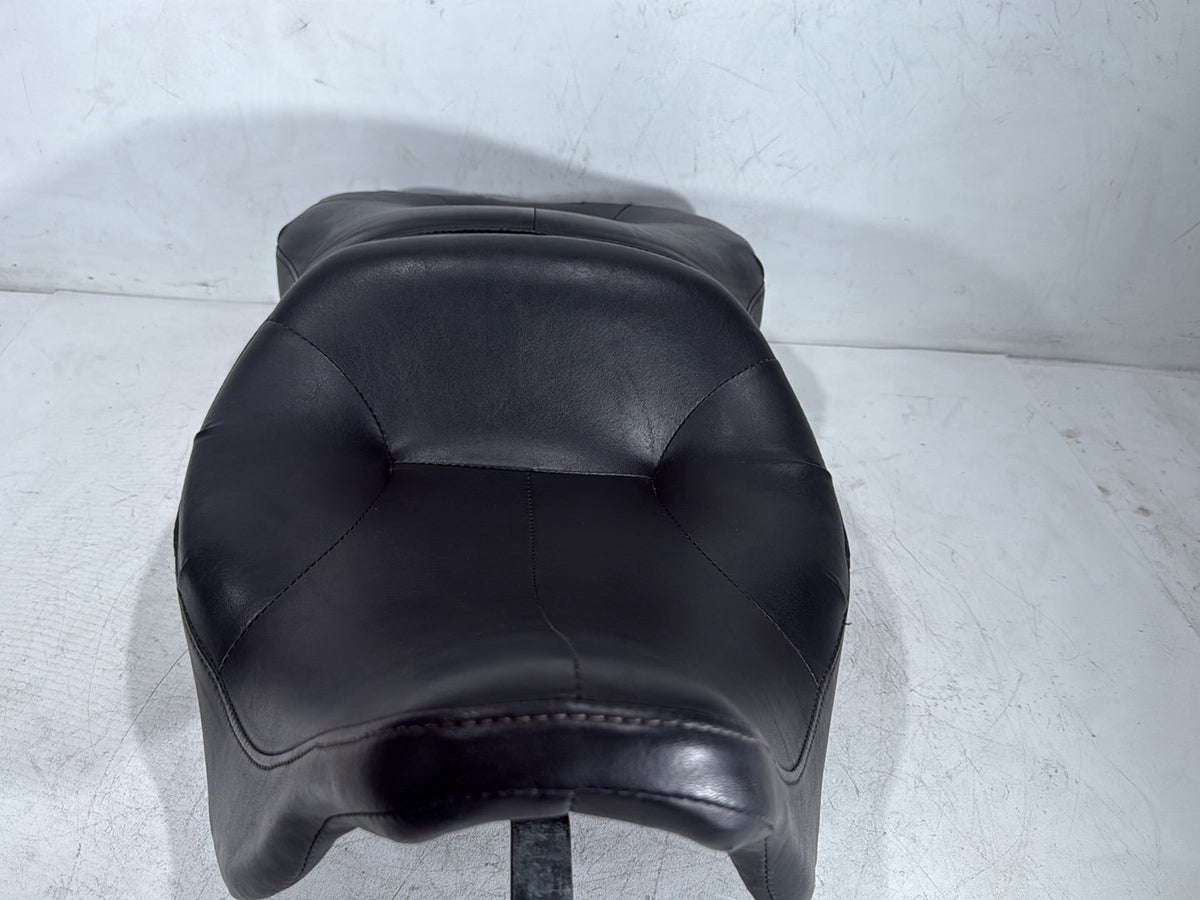 2007 Harley Electra Glide Touring Ultra OEM Passenger Rider Driver Seat Saddle