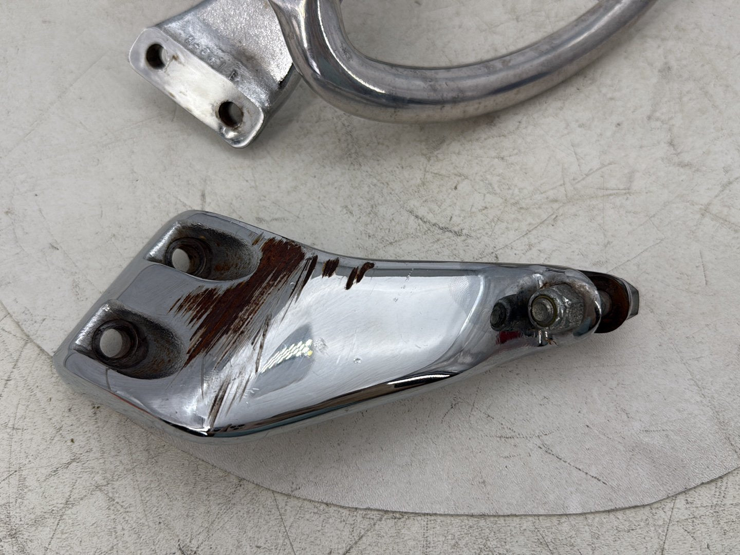2015 Harley Dyna Low Rider FXDL OEM Right Driver Footpeg Bracket Mount