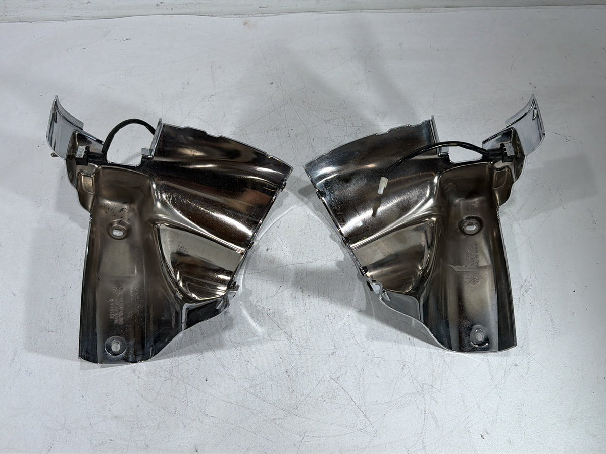 2010 Harley Road King Touring Classic OEM Left & Right Headlamp Nacelle Covers
