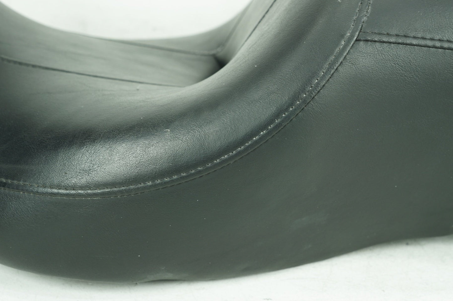2008 - 2016 Harley-Davidson Touring Electra Glide Ultra Passenger Rider Driver Seat Saddle 52164-10