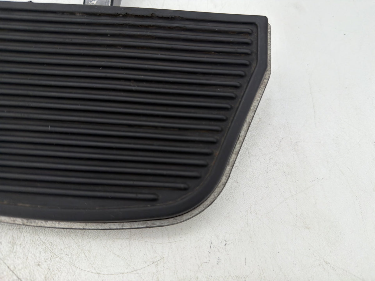 2012 Harley Electra Glide Touring OEM Left Right Passenger Floorboard Foot Rest