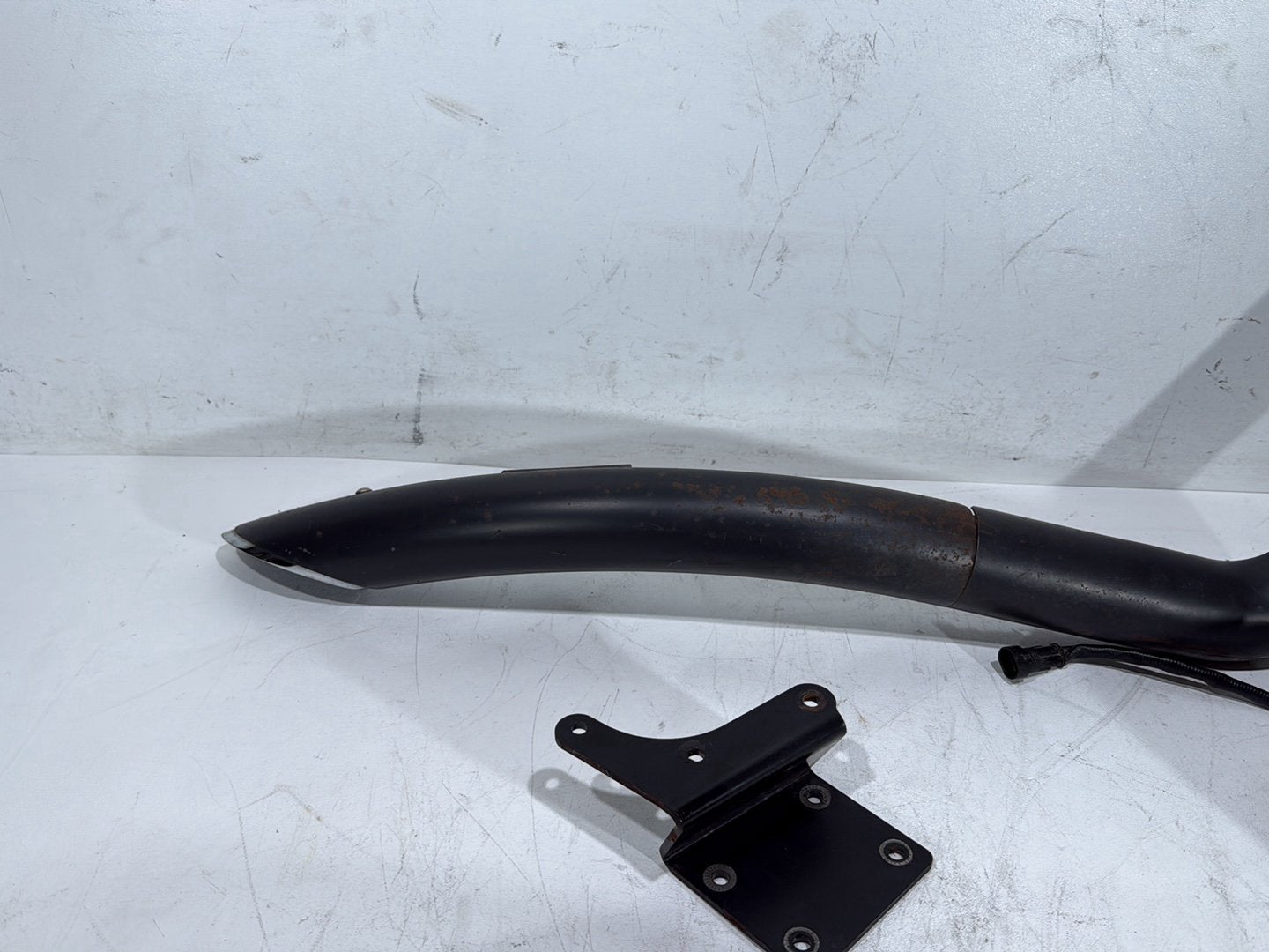 2008 Harley Dyna Fat Bob FXDF Exhaust Header Pipes Vance & Hines w/ Bracket