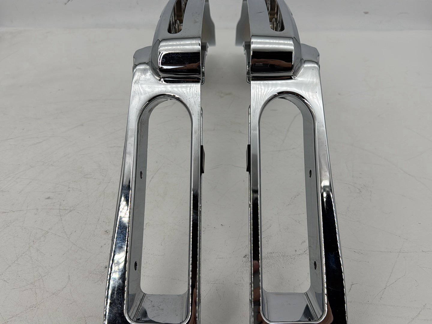 2008 - 2016 Harley-Davidson Touring Electra Glide Ultra Left Right Saddlebag Fender Struts Brackets 90200503
