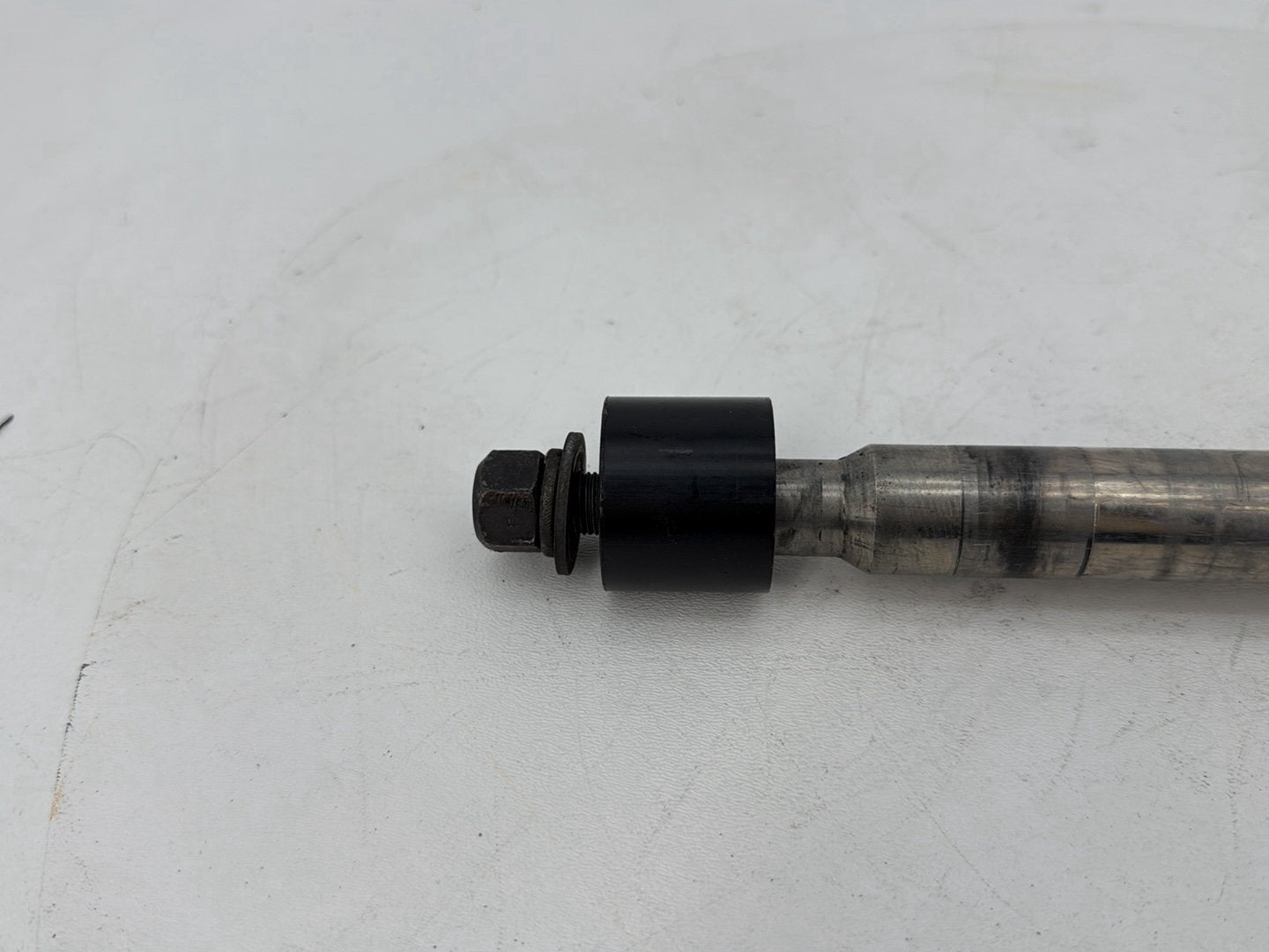 1999 - 2006 Harley-Davidson Touring Electra Glide Front Wheel Axle Bolt Shaft 	43364-00
