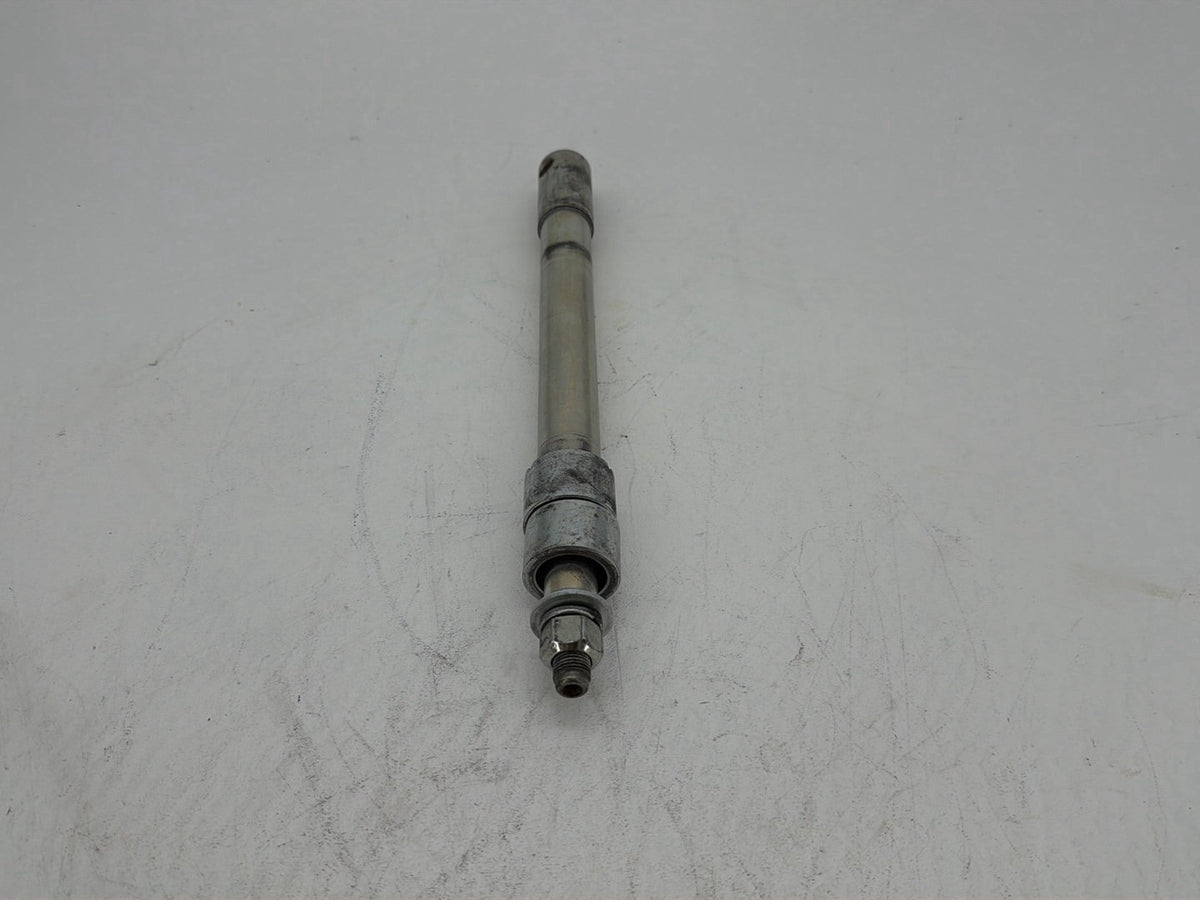 2006 Harley Electra Glide Touring FLHT OEM Front Wheel Axle Bolt Shaft