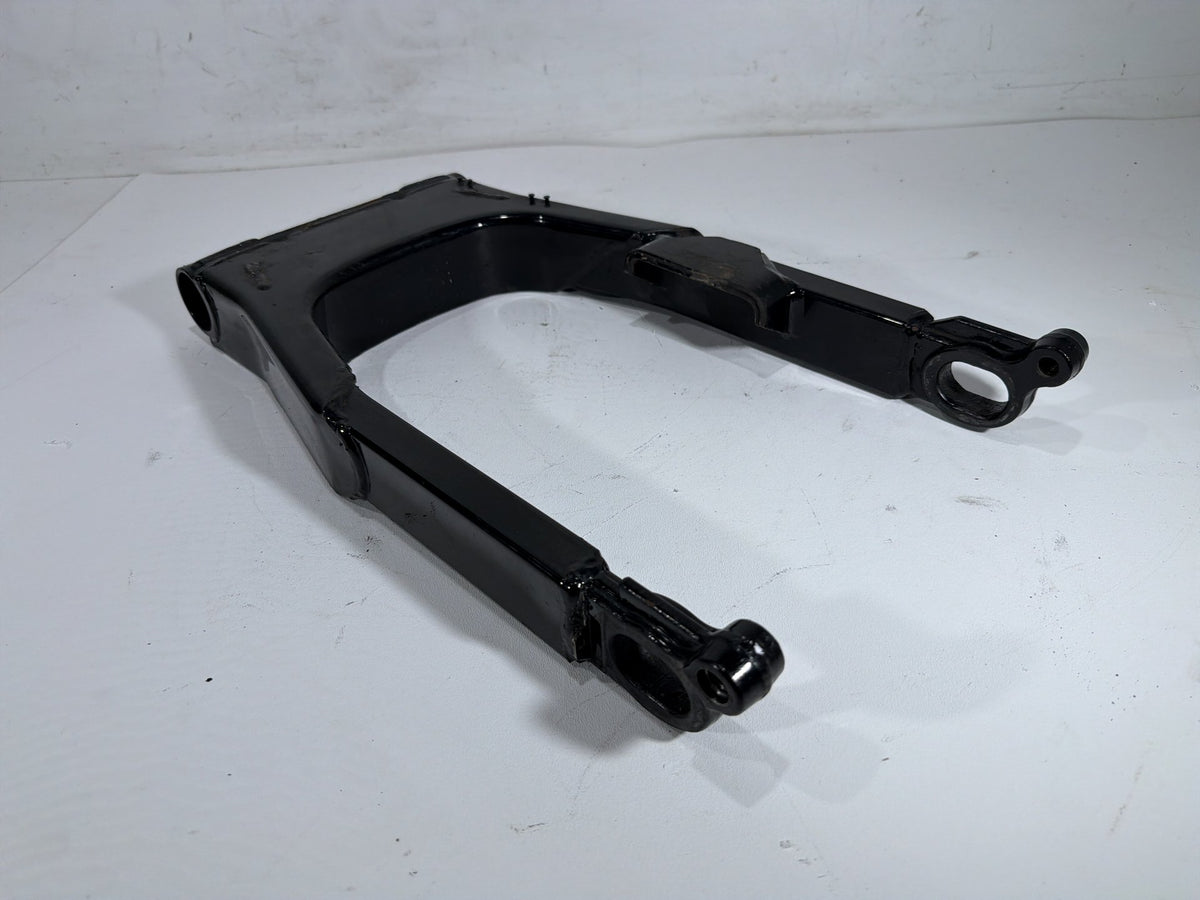 2004 Harley Electra Glide Touring Ultra OEM Rear Fork Swingarm Swing Arm