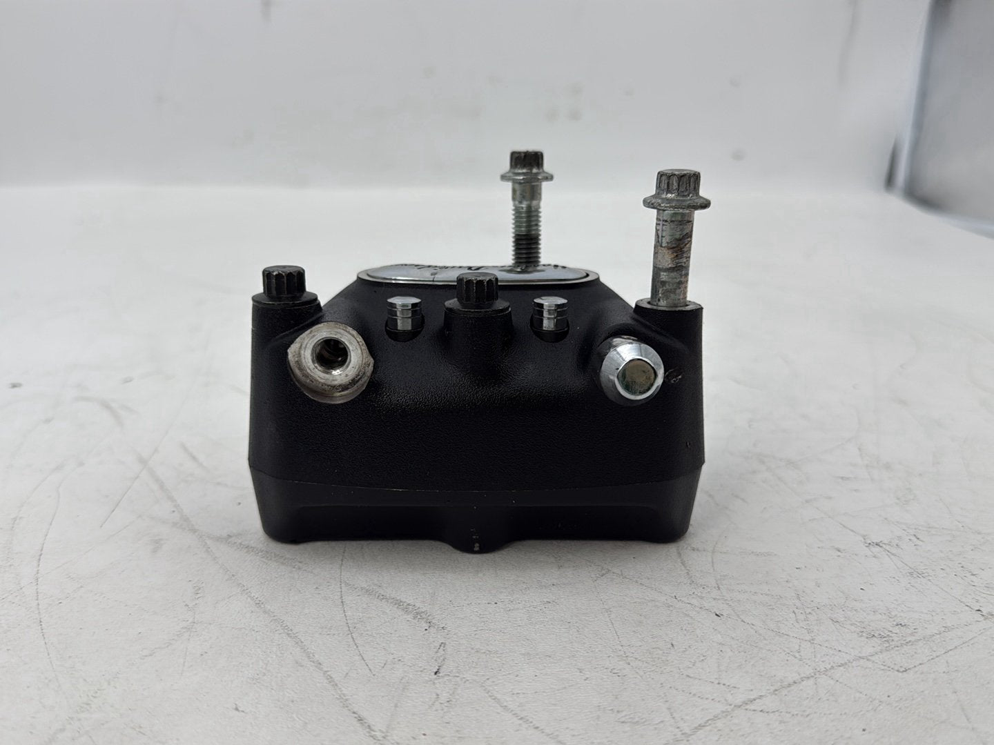 2000 Harley Touring FLHTCI Electra Glide Classic OEM Front Left 1 Brake Caliper