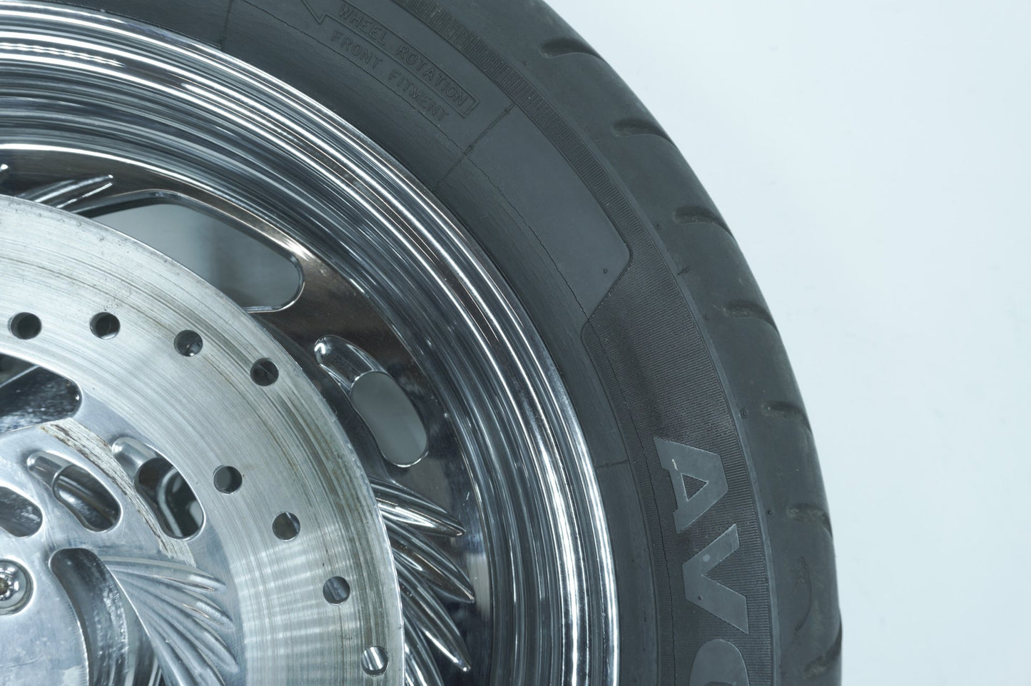 1999 - 2006 Harley-Davidson Touring Road King Front Wheel Rim Tire MT99B16 74H