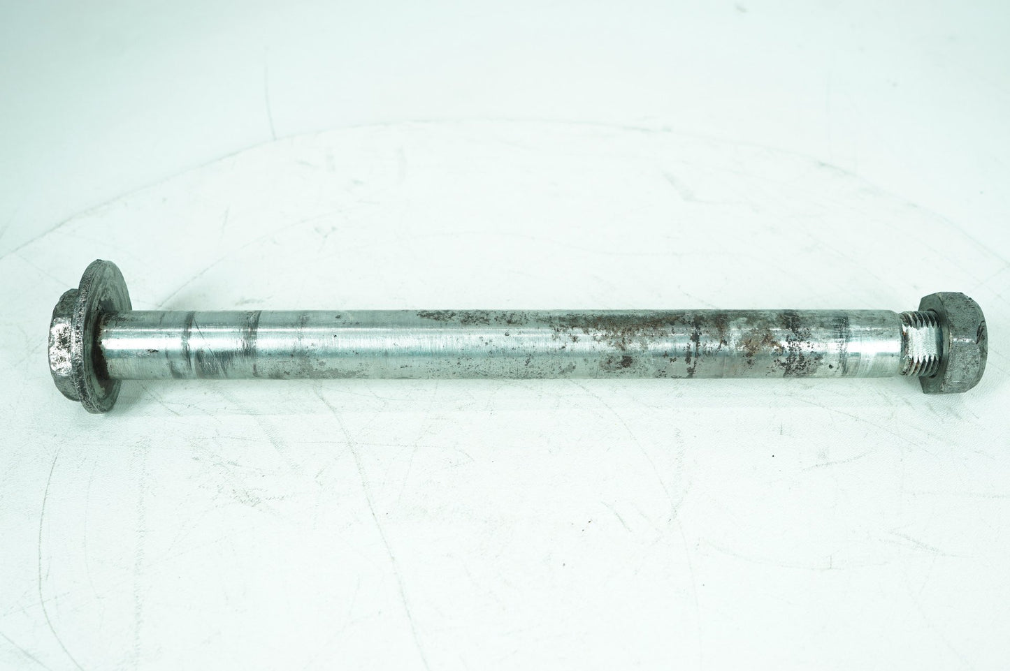2007 - 2011 Harley-Davidson Touring Electra Glide Rear Wheel Axle Bolt Shaft 41056-08