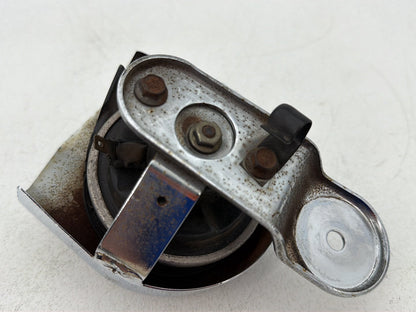 1986 - 1998 Harley-Davidson Softail Heritage Classic Horn Signal Klaxon Chrome Cover 69060-90G