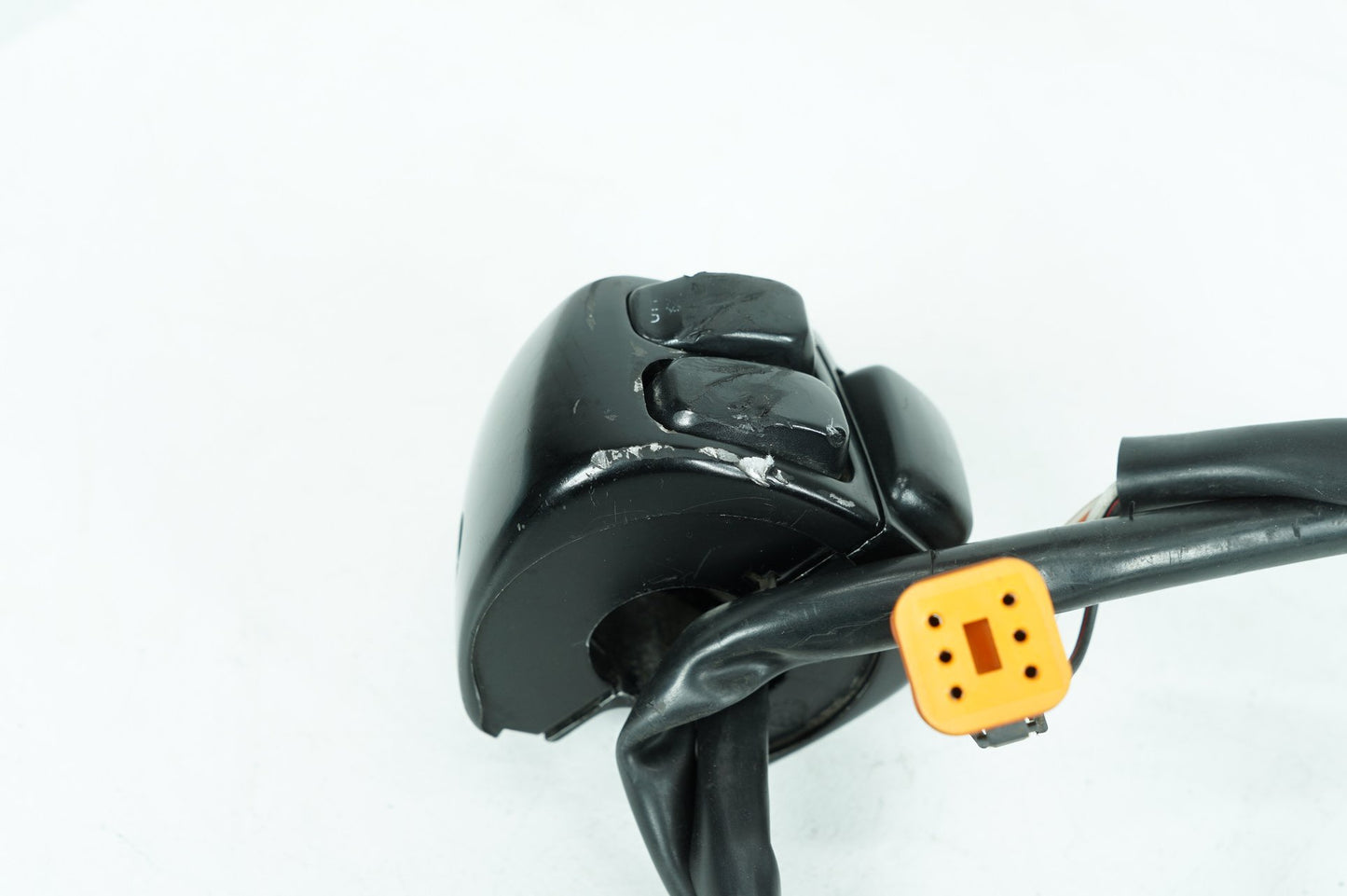 1999 - 2006 Harley-Davidson Softail Fat Boy Right Engine Start Kill Switches Controls  	71684-06A