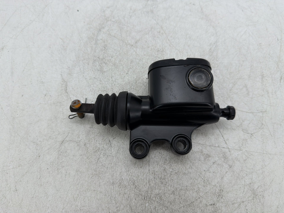 11 Harley Electra Glide Touring Police OEM Rear Brake Master Cylinder Reservoir