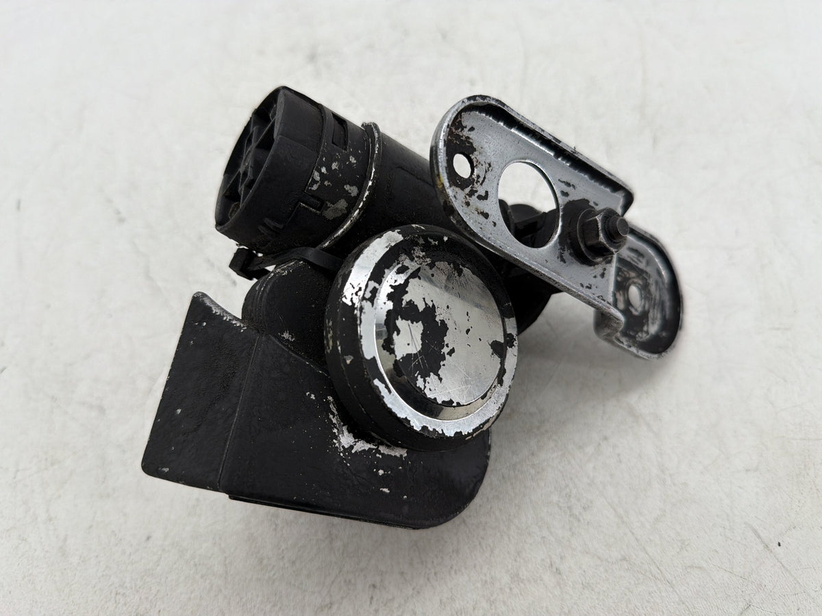 2002 Harley Heritage Softail Classic FLSTC Signal Horn Klaxon Beep Wolo Bad Boy