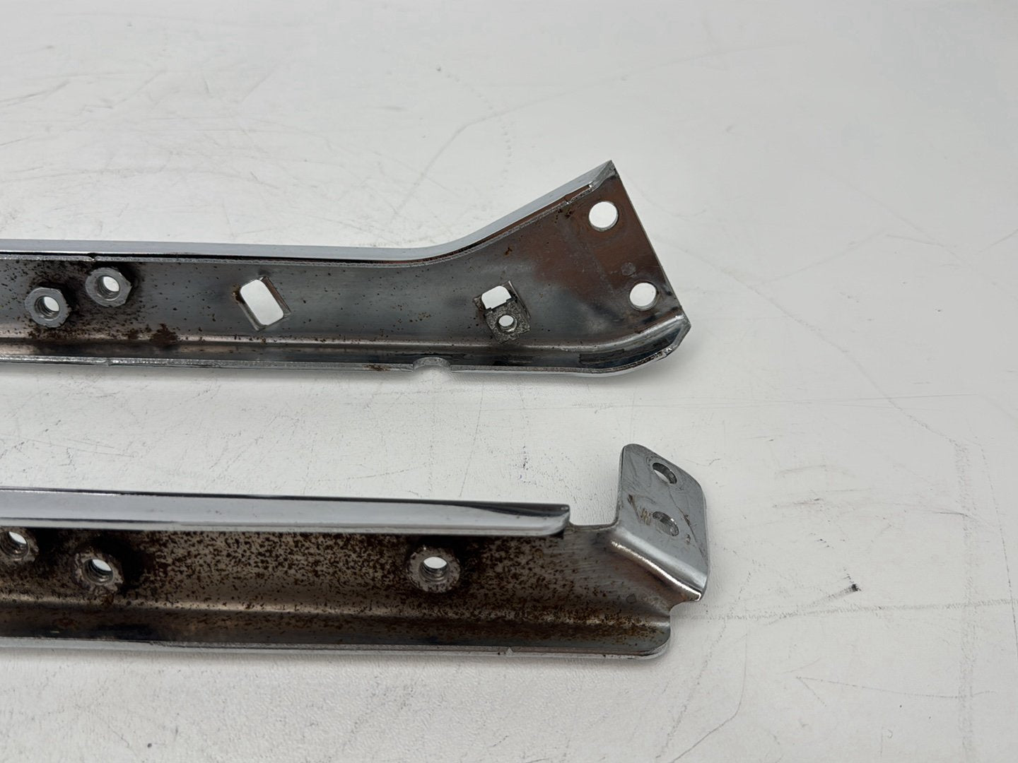 2008 Harley Touring FLHT Electra Glide OEM Left Right Saddlebag Fender Struts Brackets