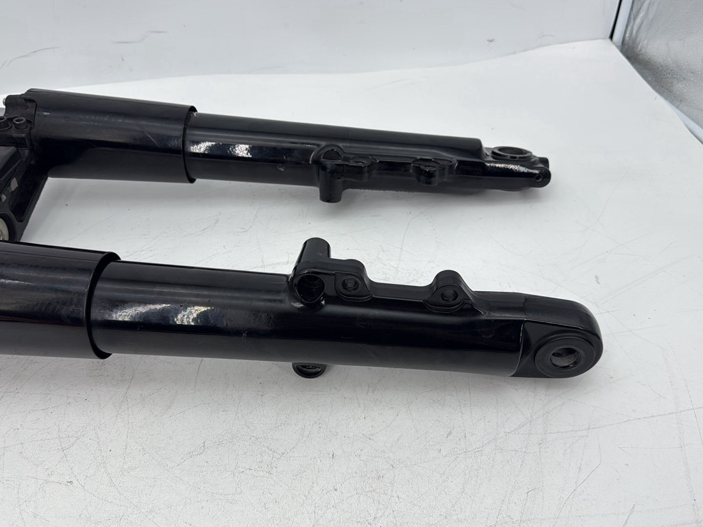 2015 Harley Touring FLHXS Street Glide OEM Front Triple Tree Set & LH RH Fork Legs Sliders