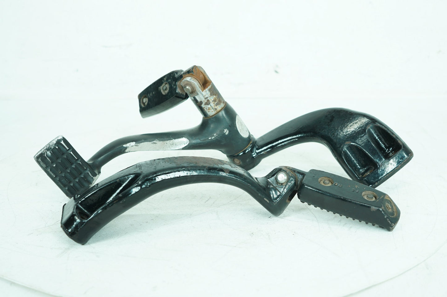 2004 - 2012 Harley-Davidson Sportster Custom Left & Right Driver Step Foot Rest Pegs 42652-04