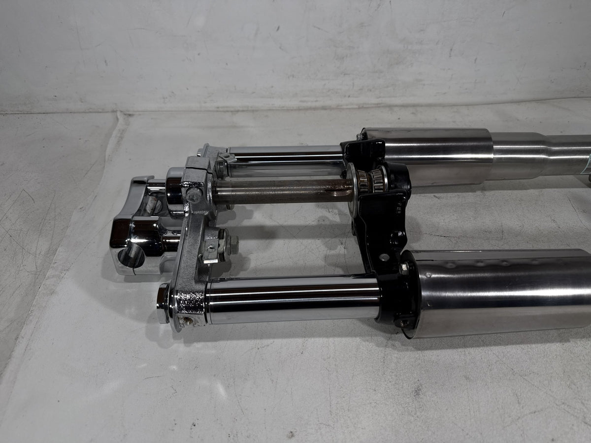 2011 Harley Softail Deluxe OEM Front Triple Tree Set & LH RH Fork Legs Sliders