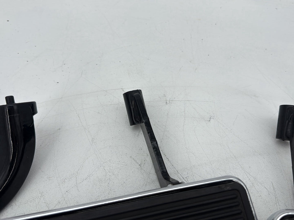 2013 Harley Electra Glide Touring Left Right Driver & Pass Floorboard Foot Rest