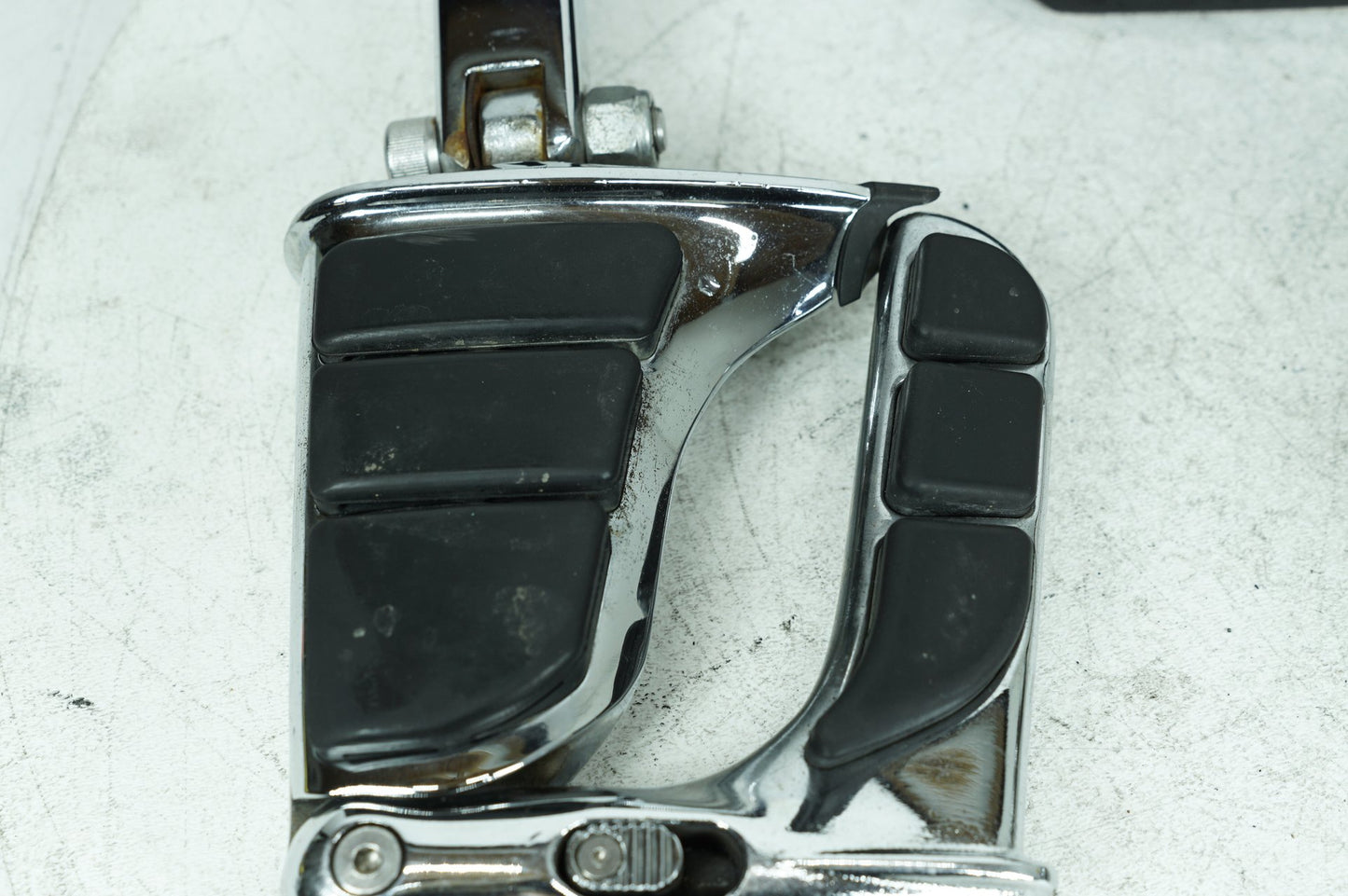 1999 - 2006 Harley-Davidson Dyna Super Glide Left & Right Driver Step Foot Rest Pegs  	49354-01