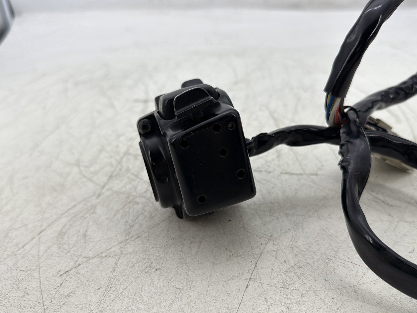 2012 Harley Street Glide Touring FLHX OEM Left Turn Signal Headlight Switches Controls