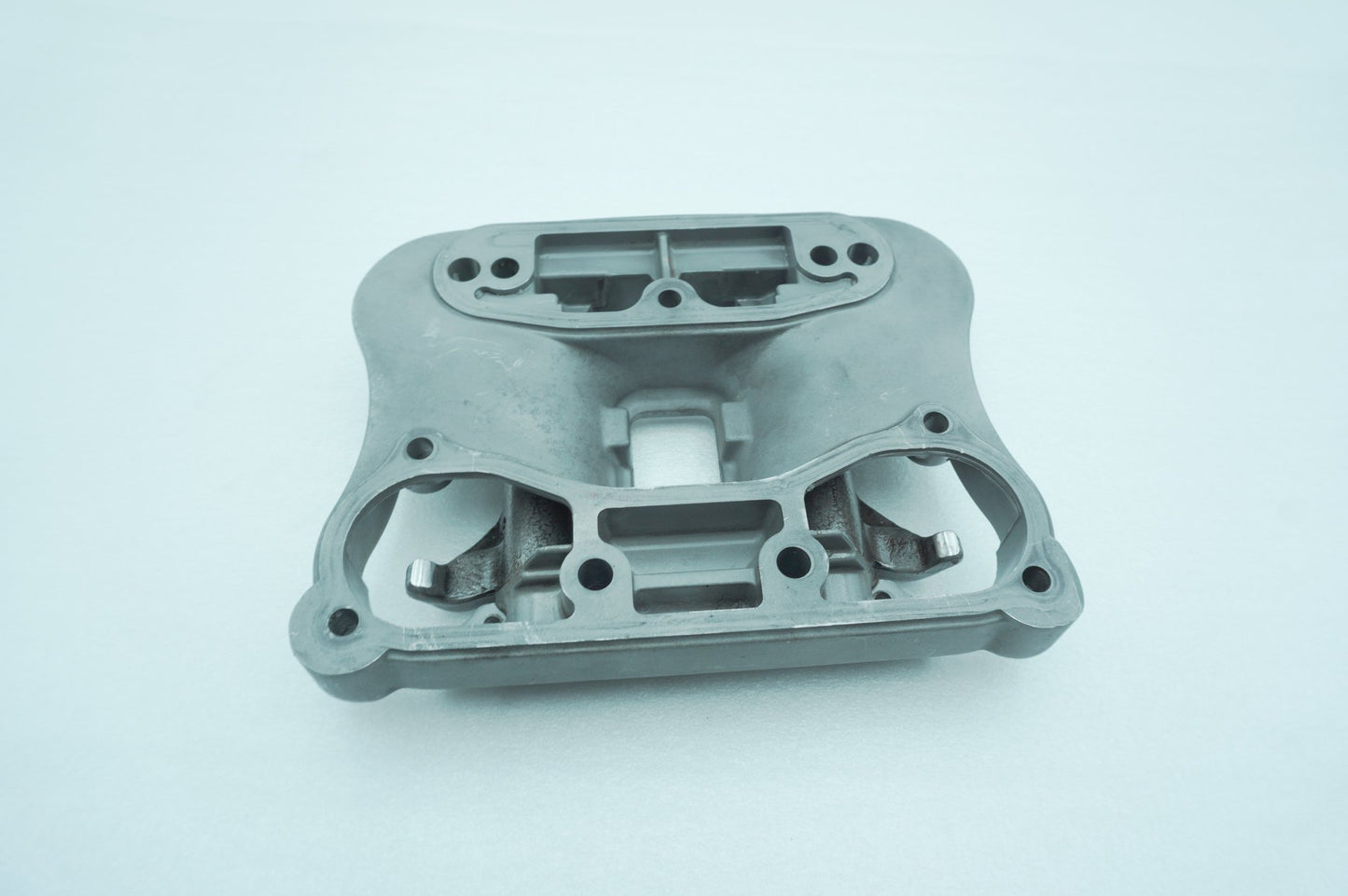 1991 - 2003 Harley-Davidson Sportster  Twin Cam Lower 1 Rocker Box 17543-99A 17501-86B