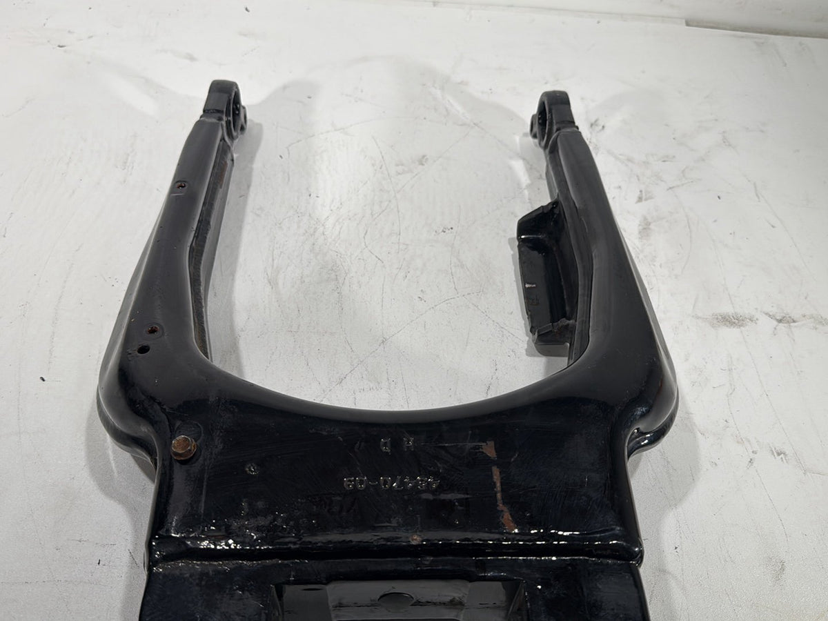 2018 Harley Electra Glide Touring Ultra FLHTCU OEM Rear Fork Swingarm Swing Arm
