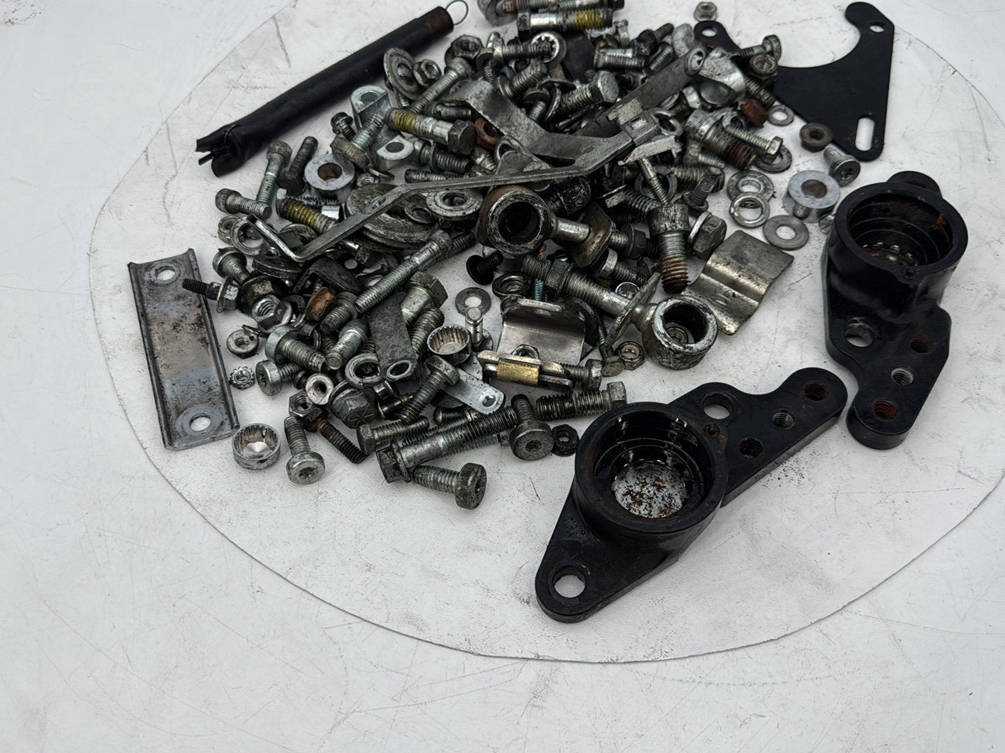 1999 - 2006 Harley-Davidson Touring Electra Glide Classic Hardware Bolts Nuts & Brackets w/ Left Right Swingarm Brackets