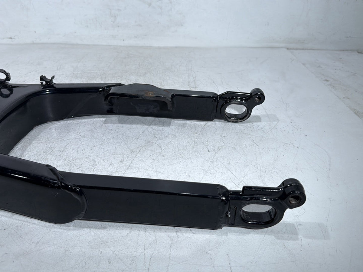 2007 Harley Electra Glide Touring Ultra OEM Rear Fork Swingarm Swing Arm