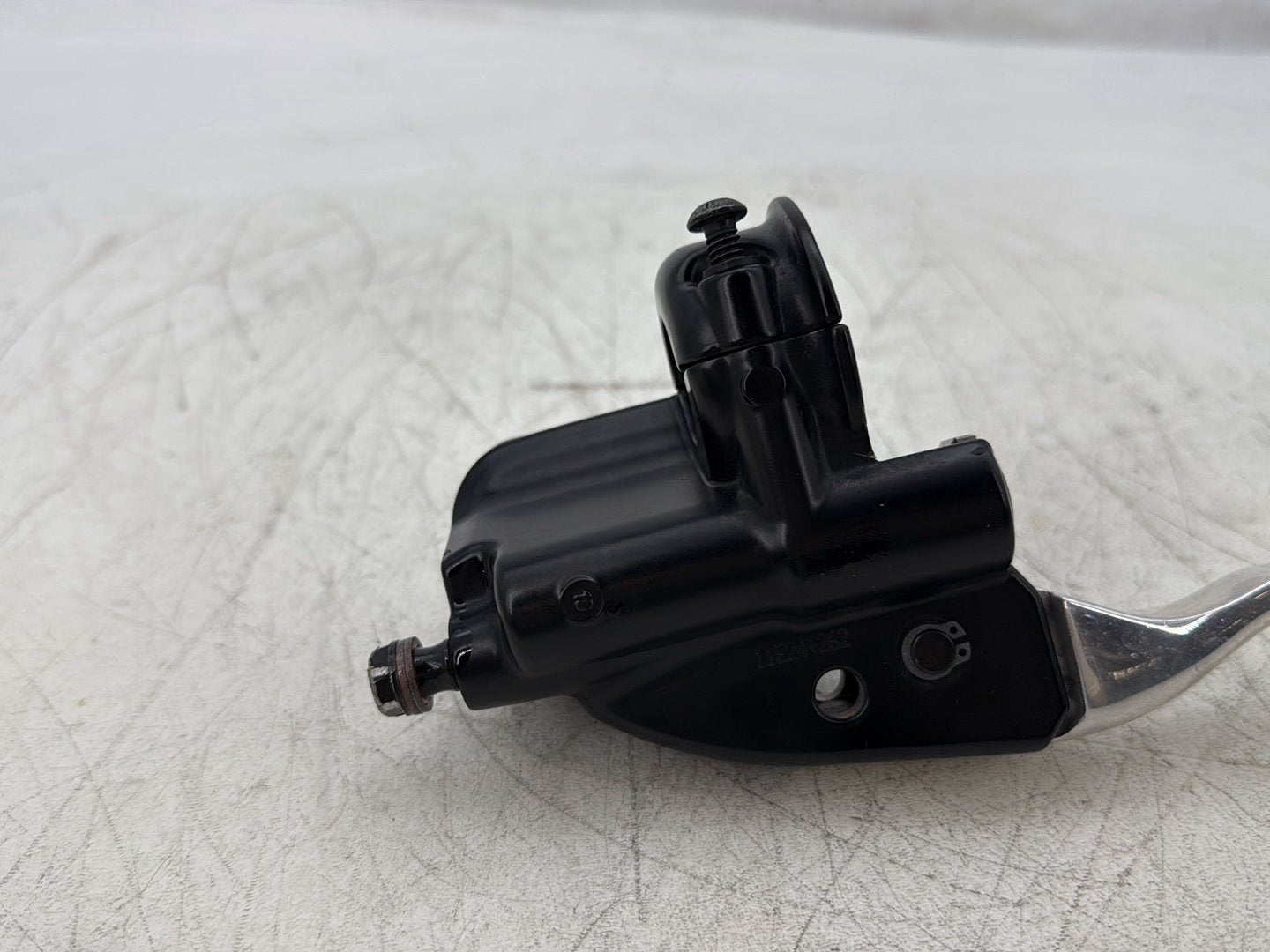 2012 Harley Street Glide Touring FLHX OEM Front Right Brake Lever Master Cylinder
